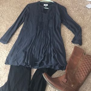 Long grey/blue blouse